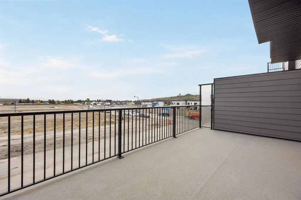 124 Greenwich Drive NW