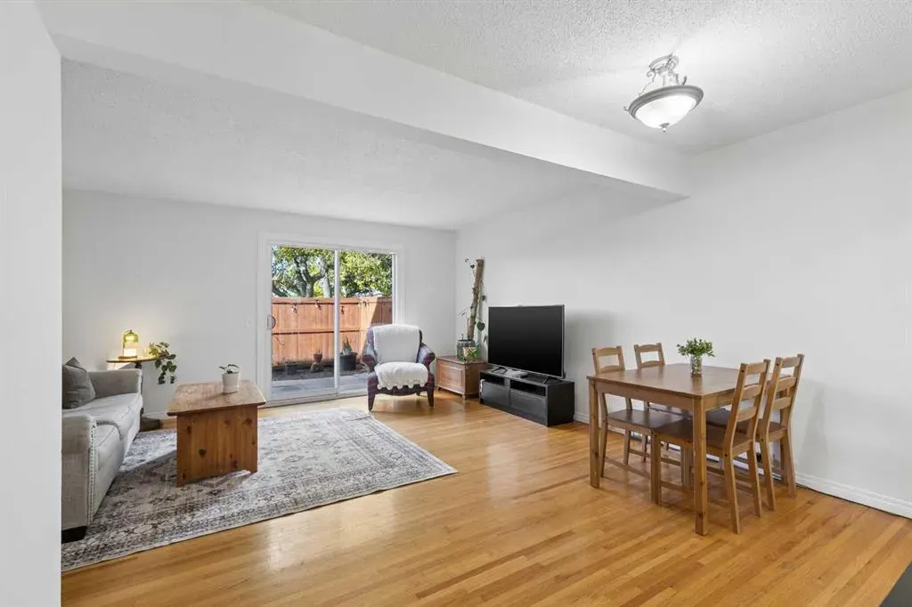 330 Canterbury Drive SW #8