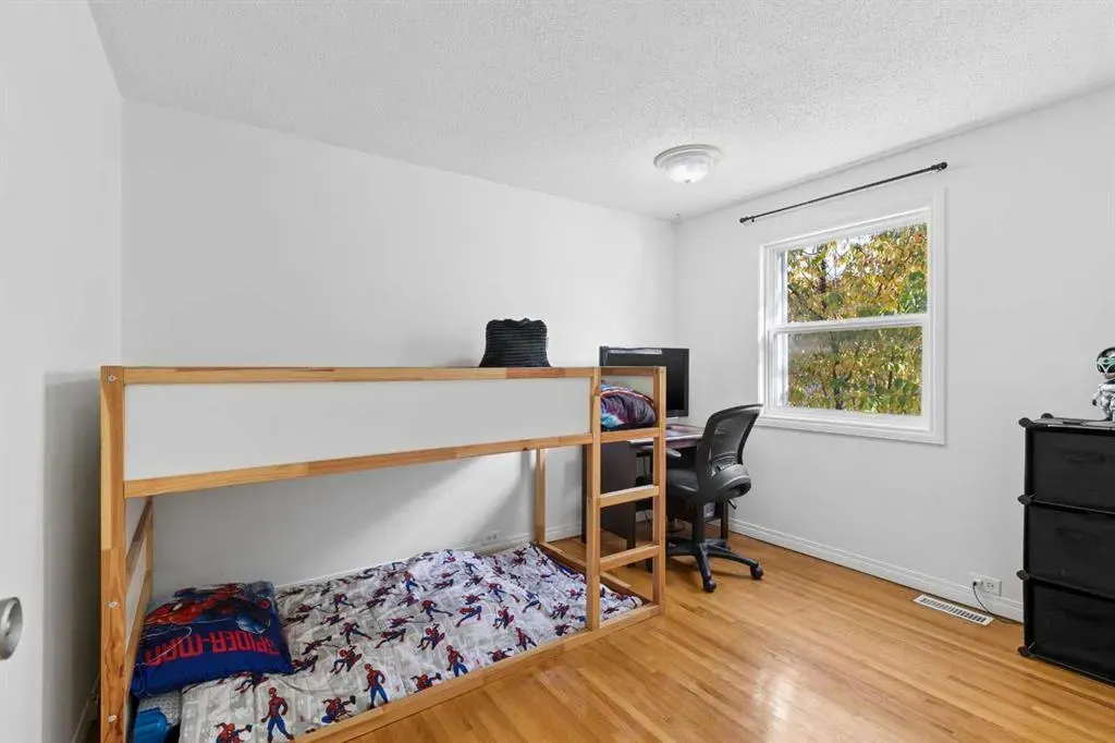 330 Canterbury Drive SW #8