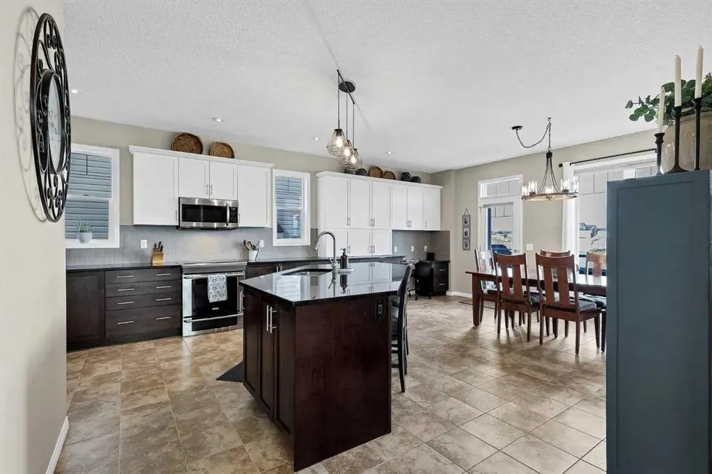 202 Windridge Road SW