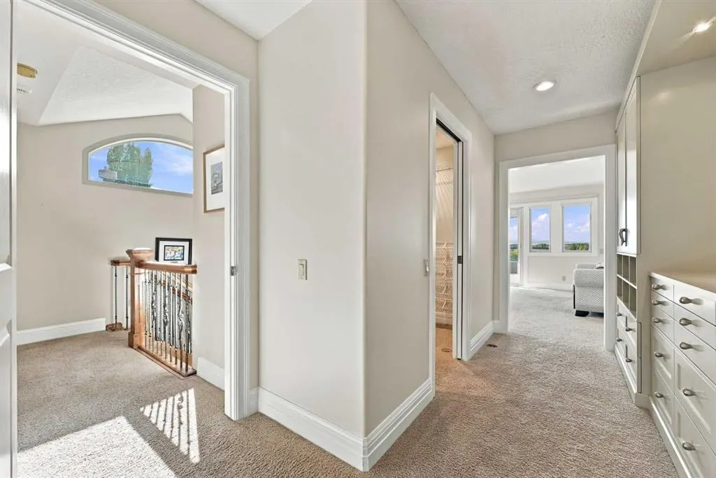 65 Aspen Ridge Crescent SW