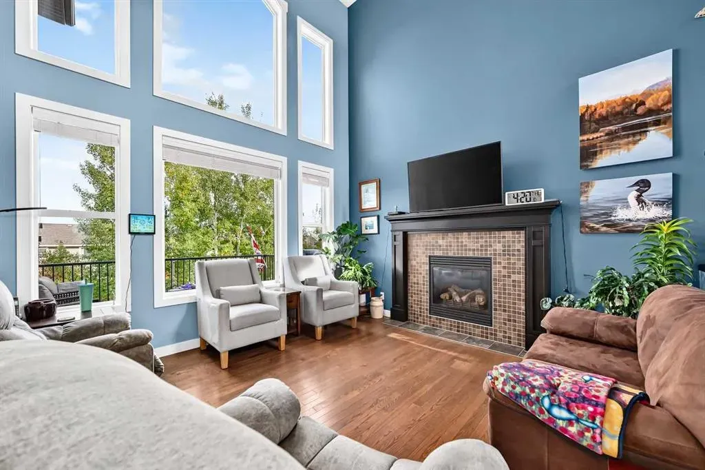 14 Westmount Way