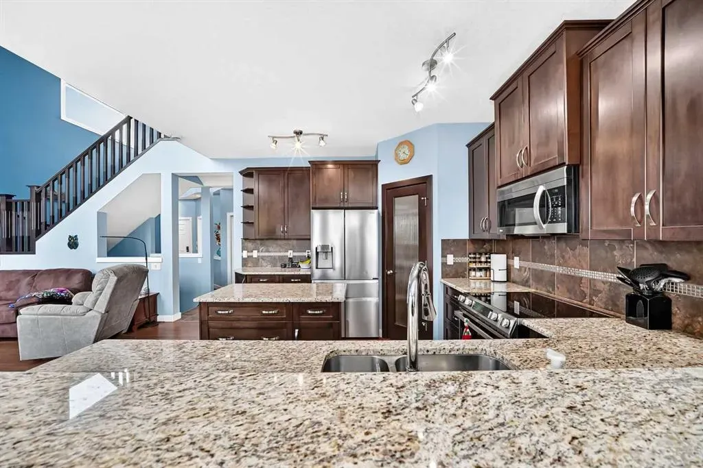 14 Westmount Way