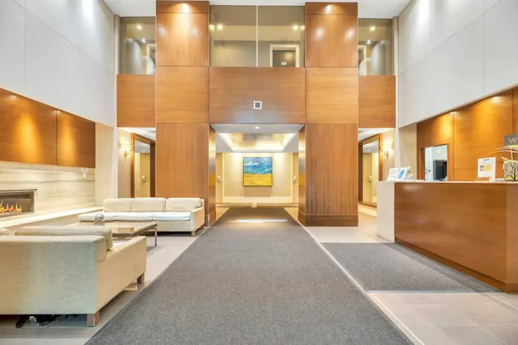 222 Riverfront Avenue SW #220