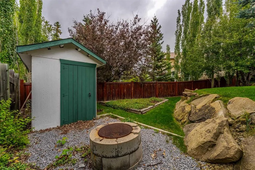236 Edgebrook Gardens NW