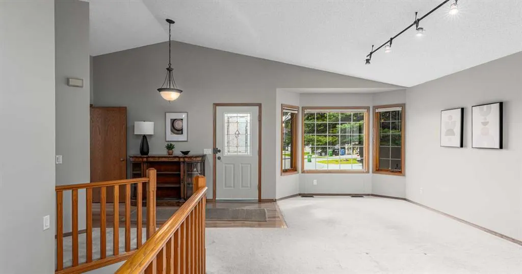 236 Edgebrook Gardens NW