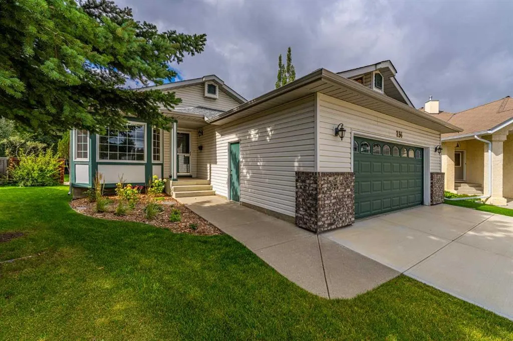 236 Edgebrook Gardens NW