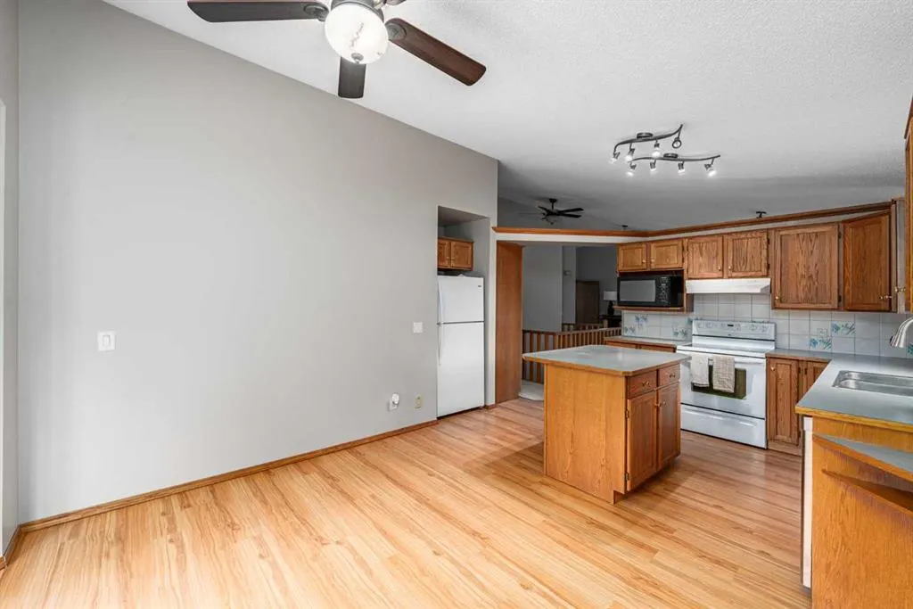 236 Edgebrook Gardens NW