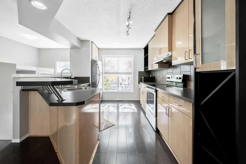 205 Toscana Gardens NW