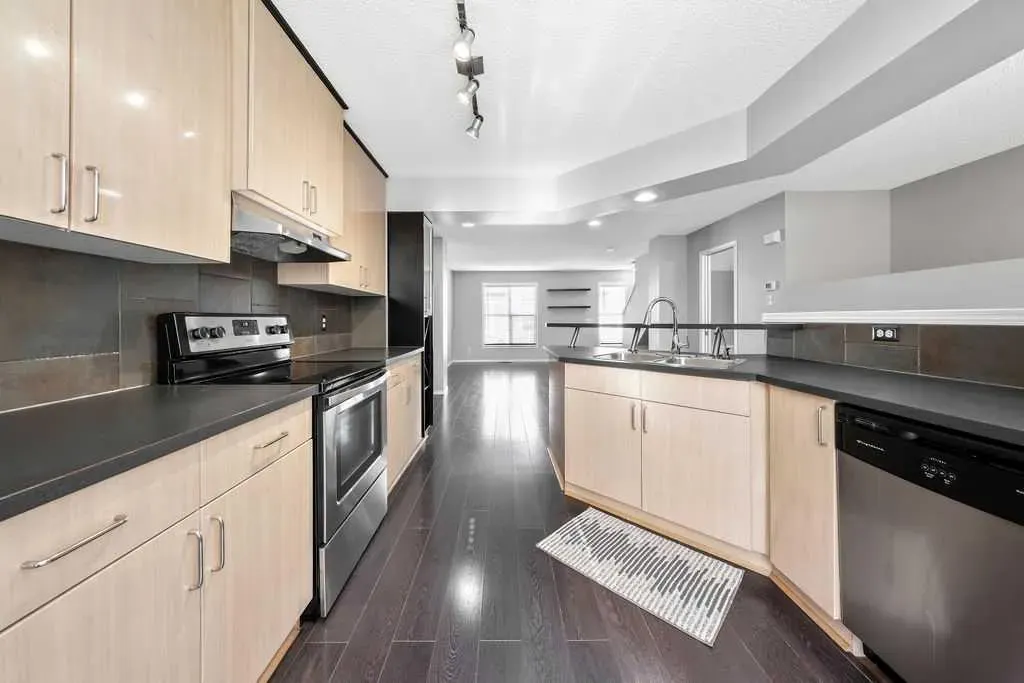 205 Toscana Gardens NW