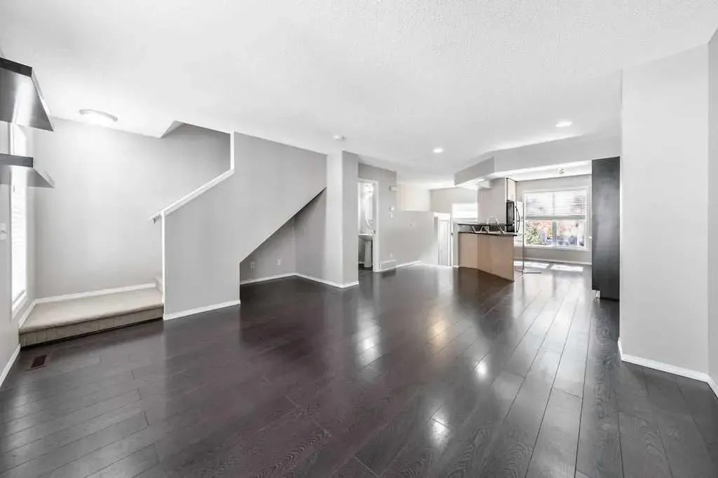 205 Toscana Gardens NW