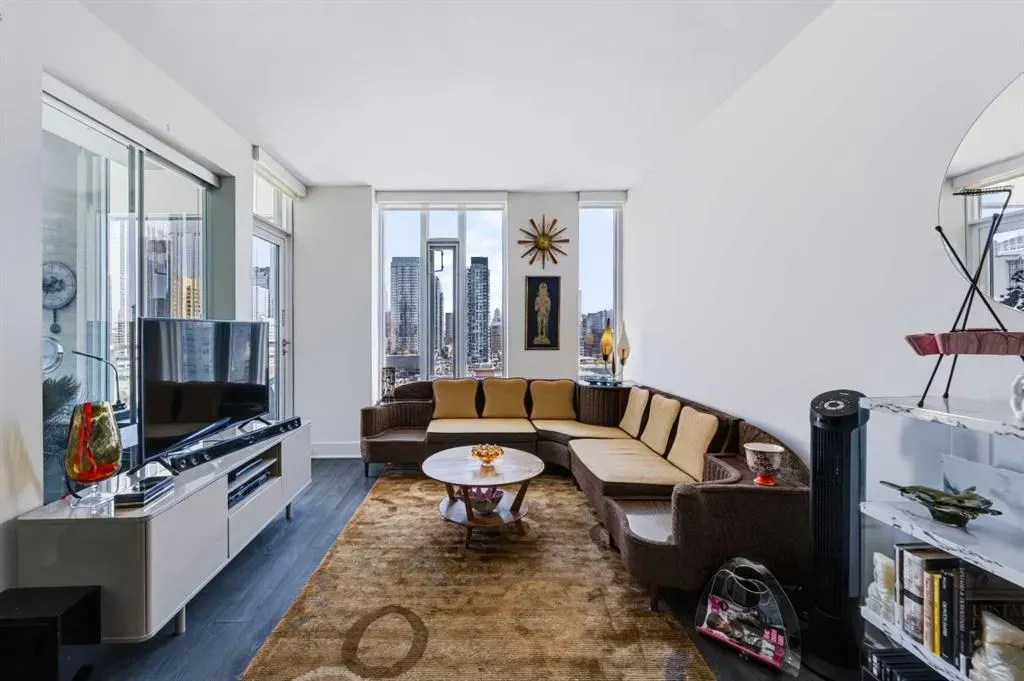 901 10 Avenue SW #1307