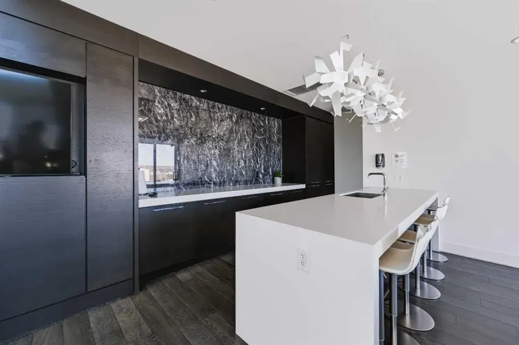 901 10 Avenue SW #1307