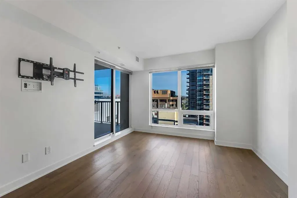 930 6 Avenue SW #1205