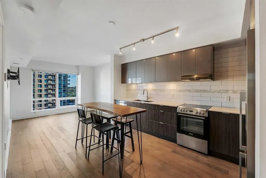 930 6 Avenue SW #1205