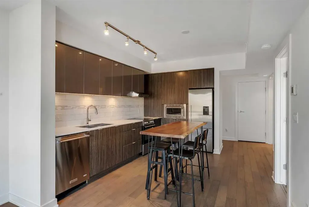 930 6 Avenue SW #1205