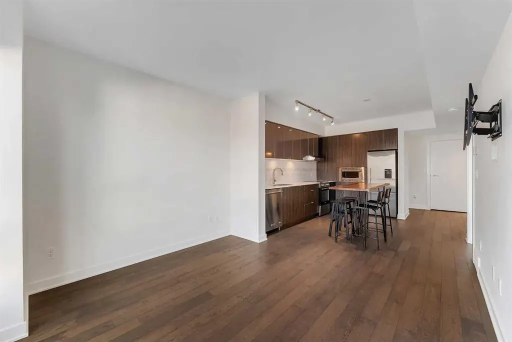 930 6 Avenue SW #1205