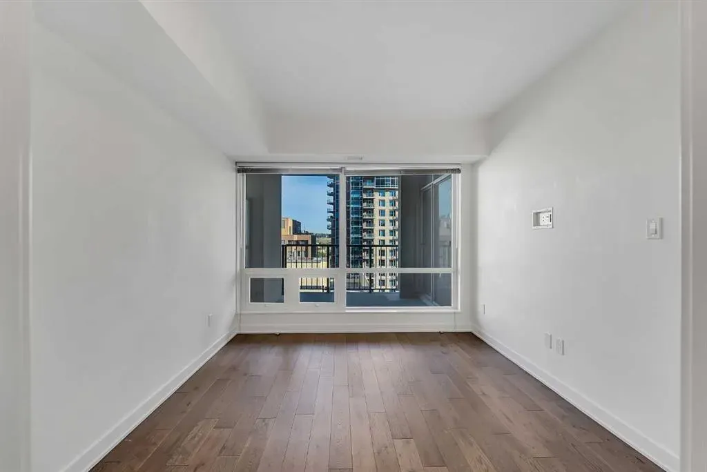 930 6 Avenue SW #1205