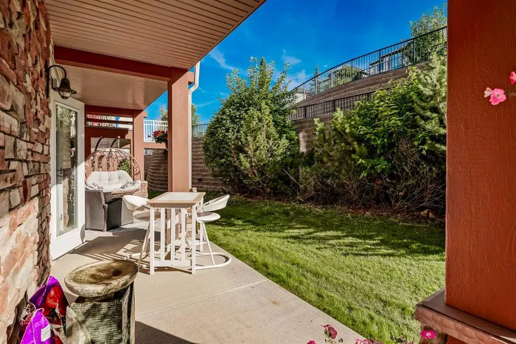 140 Rockyledge View NW #2