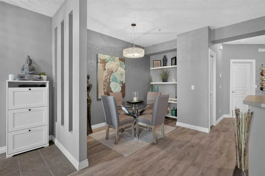 140 Rockyledge View NW #2