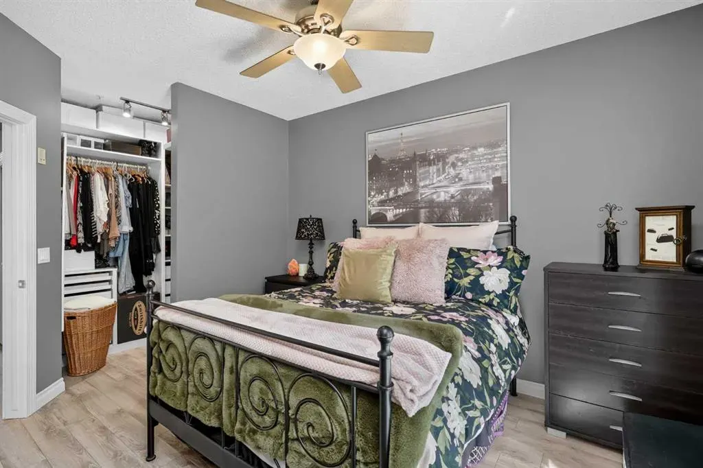 140 Rockyledge View NW #2