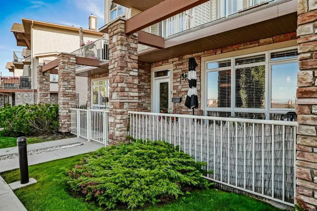 140 Rockyledge View NW #2