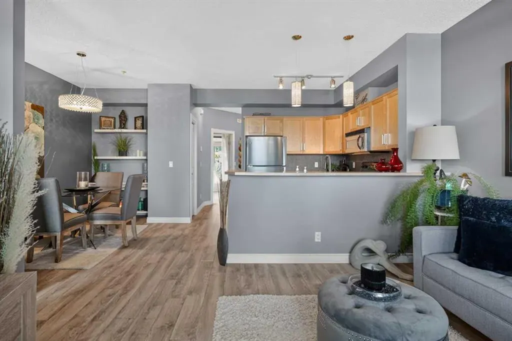 140 Rockyledge View NW #2