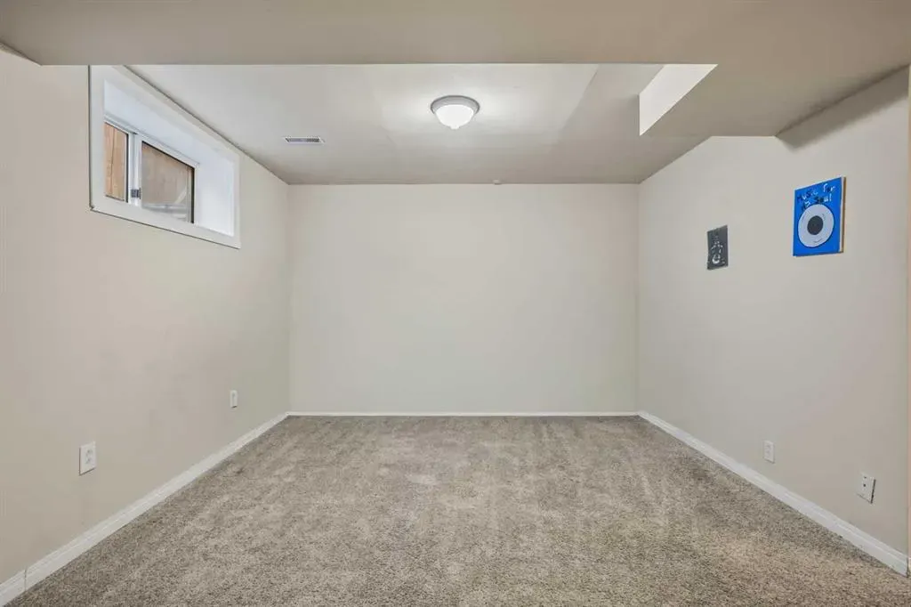 25 Sheep River Drive