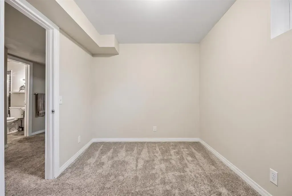 25 Sheep River Drive