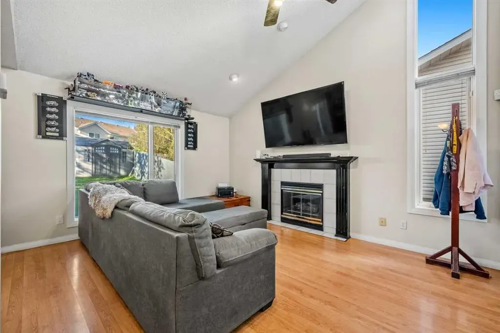 25 Sheep River Drive
