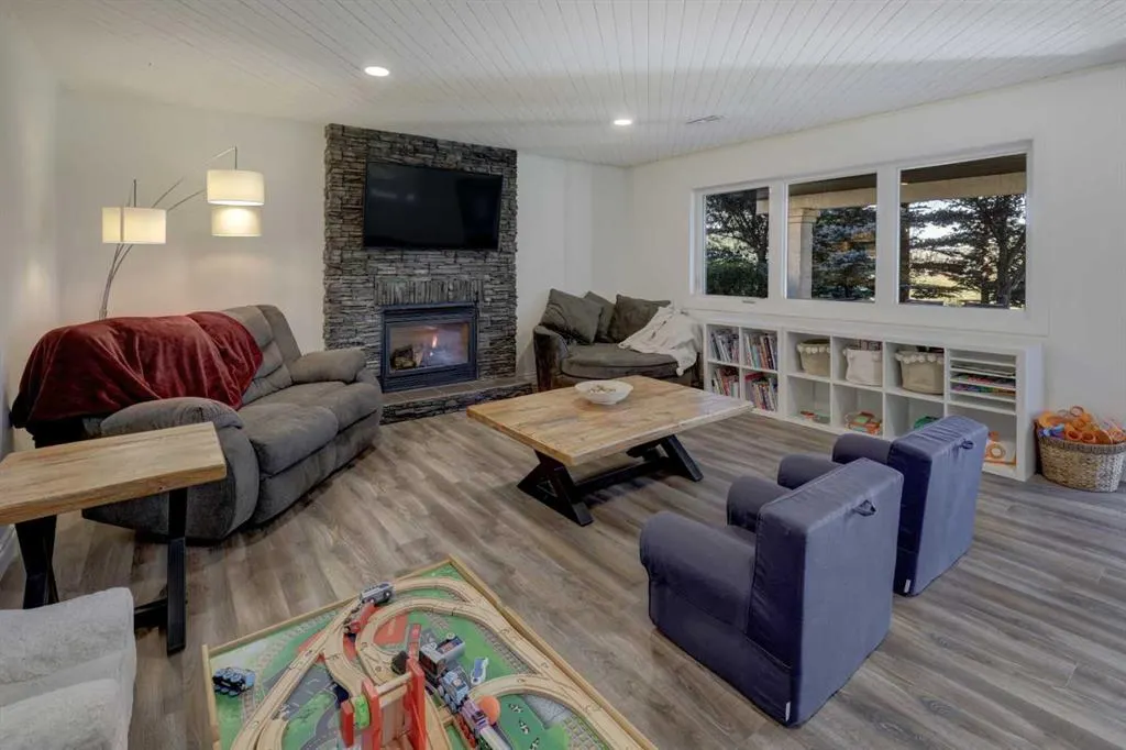 35 Palomino Boulevard