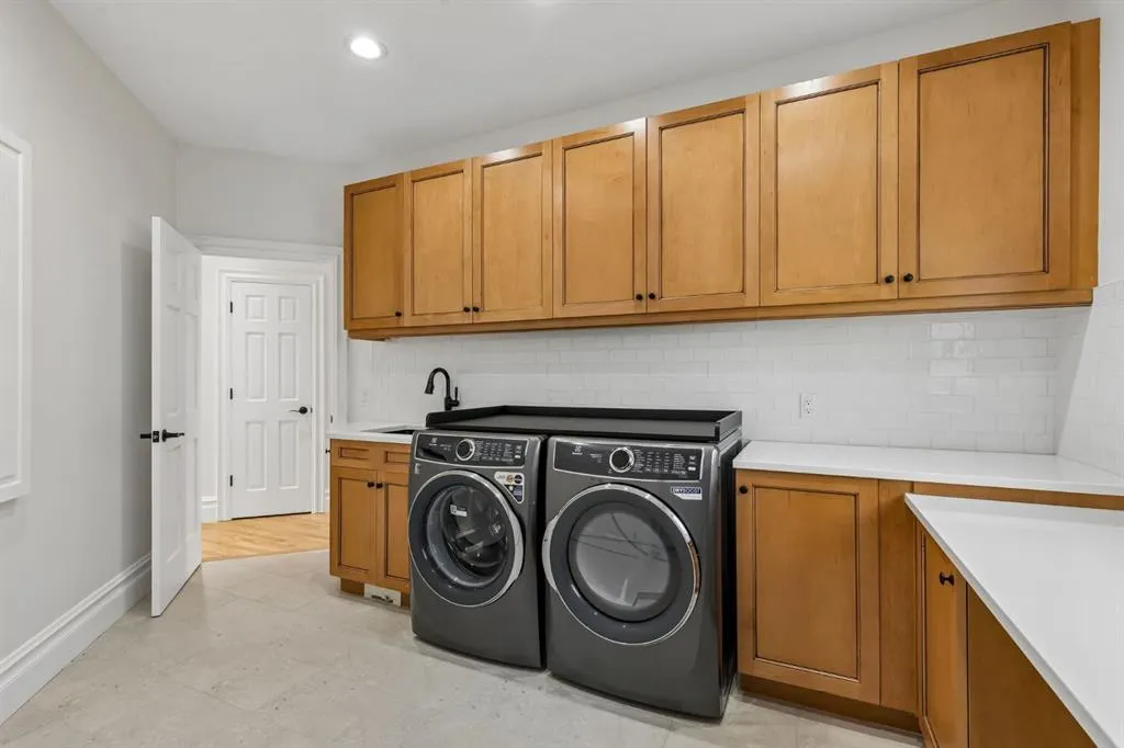191 Sunterra Ridge Place