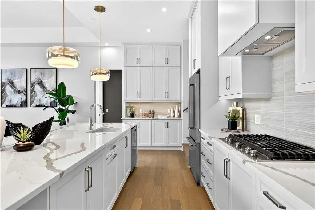 140 Marina Cove SE #102