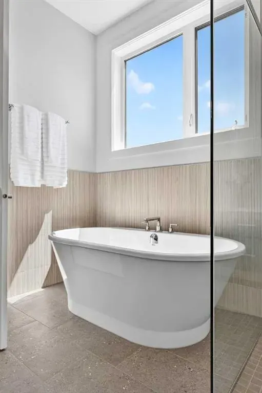 140 Marina Cove SE #202