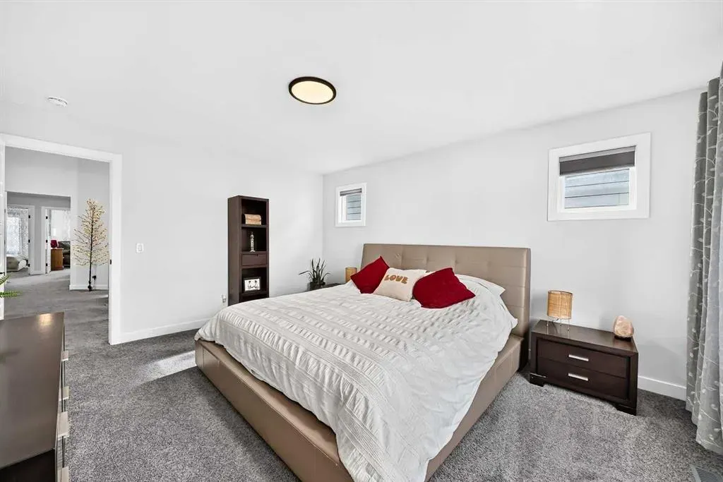 19 Versant View SW