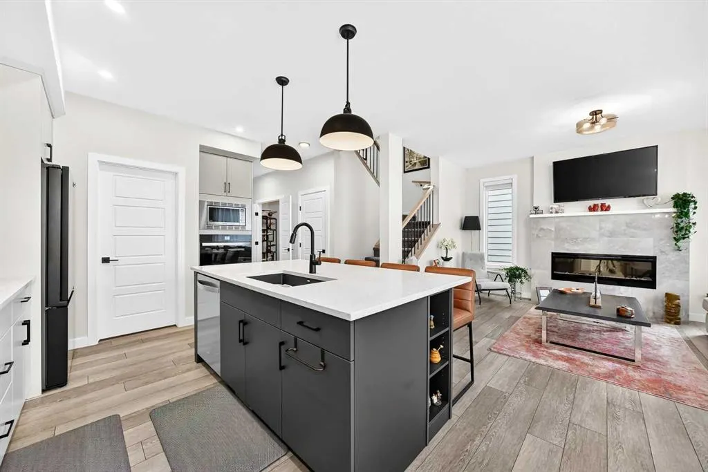 19 Versant View SW