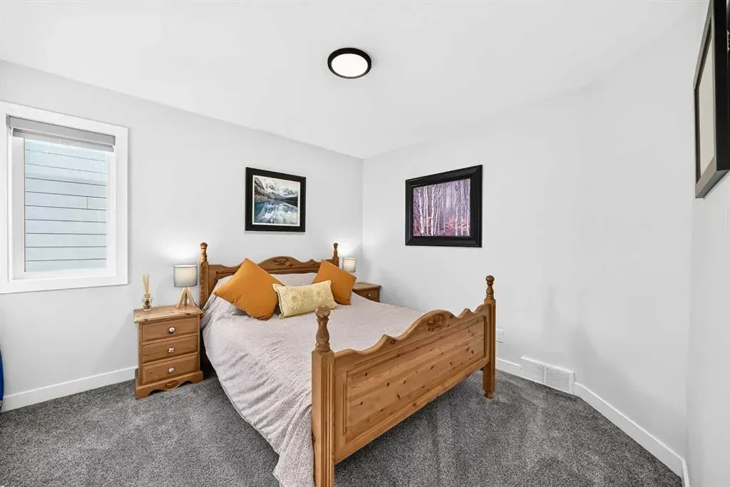 19 Versant View SW