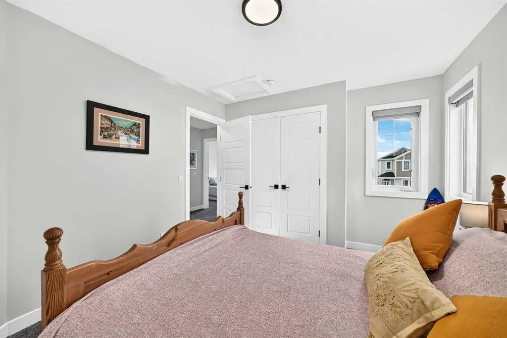 19 Versant View SW