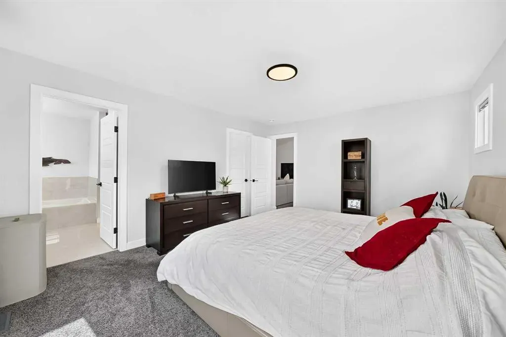 19 Versant View SW