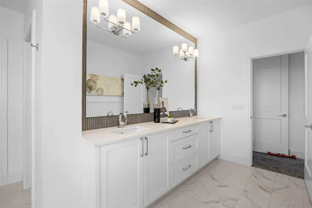 351 Marina Landing SE