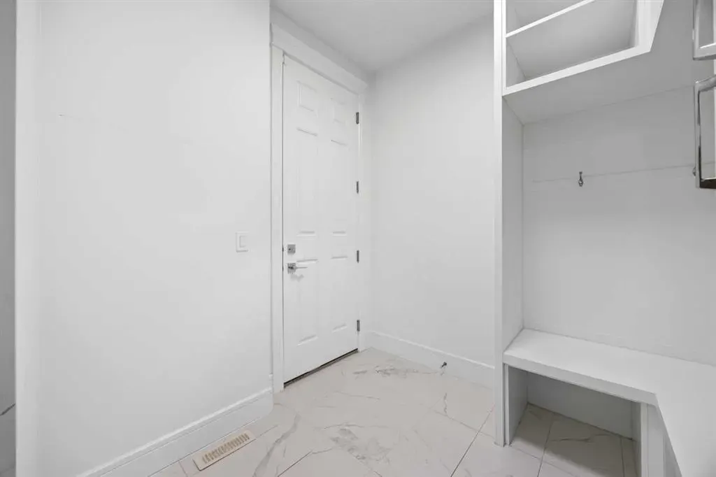 351 Marina Landing SE