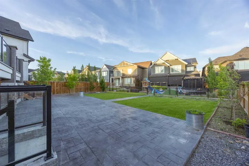 351 Marina Landing SE