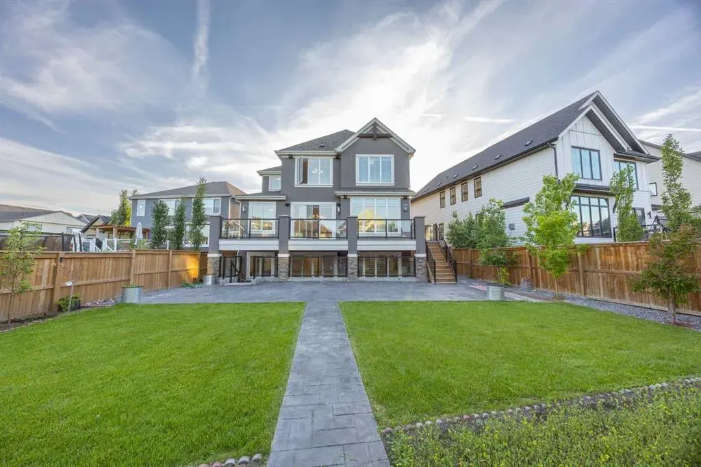 351 Marina Landing SE