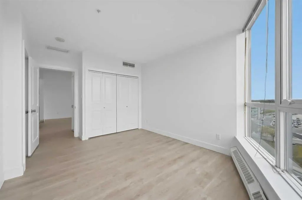 77 Spruce Place SW #1003