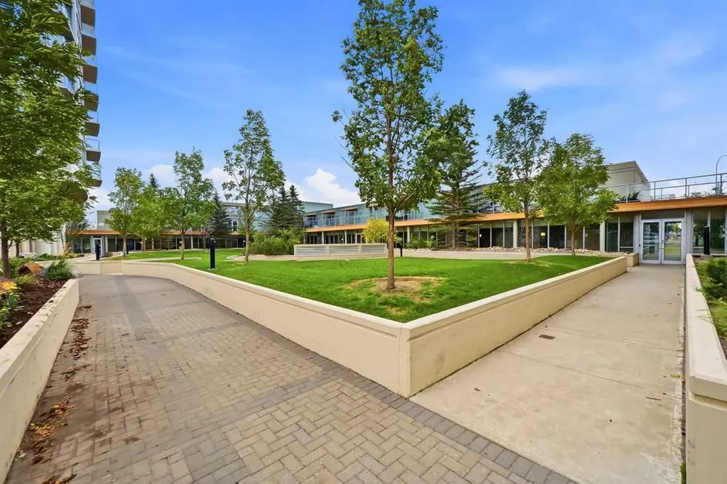 77 Spruce Place SW #1003