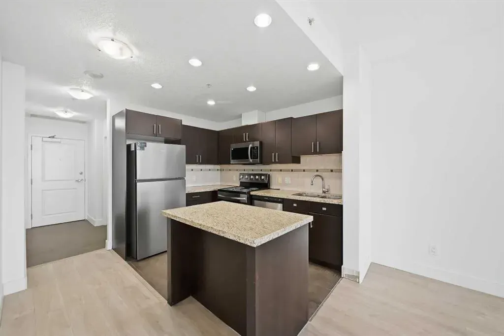 77 Spruce Place SW #1003