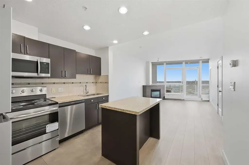 77 Spruce Place SW #1003