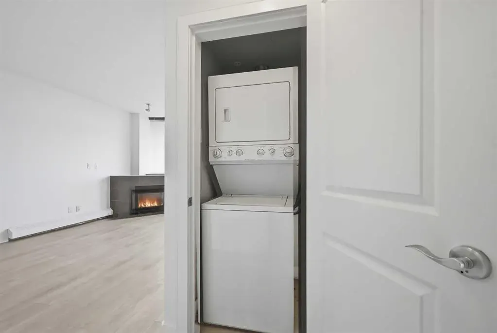 77 Spruce Place SW #1003