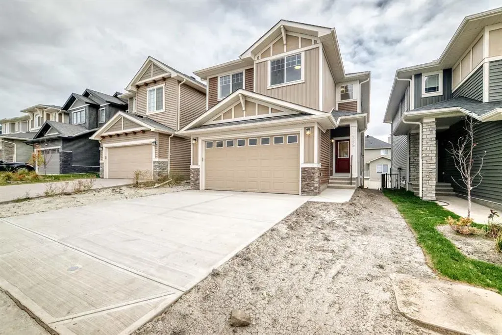 1359 Bayview Crescent SW