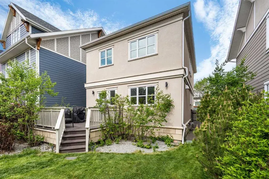 3804 Sarcee Road SW